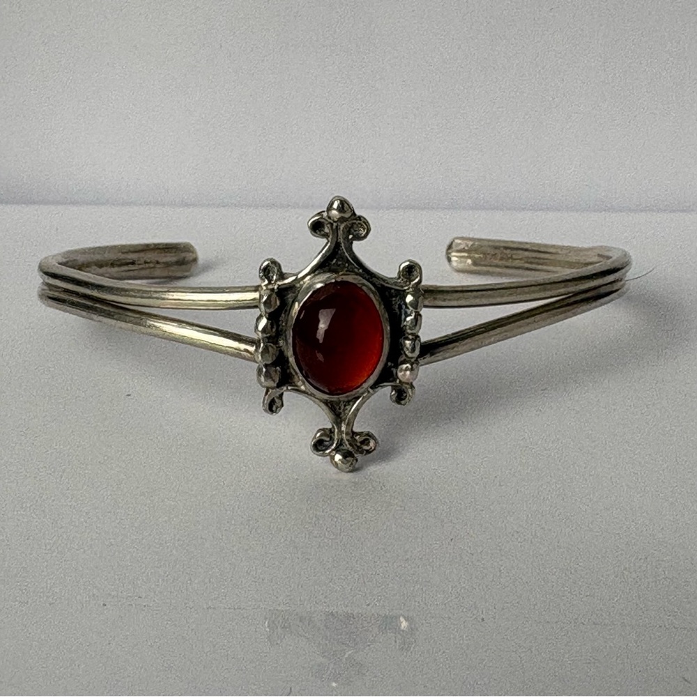 Sterling silver and amber bracelet